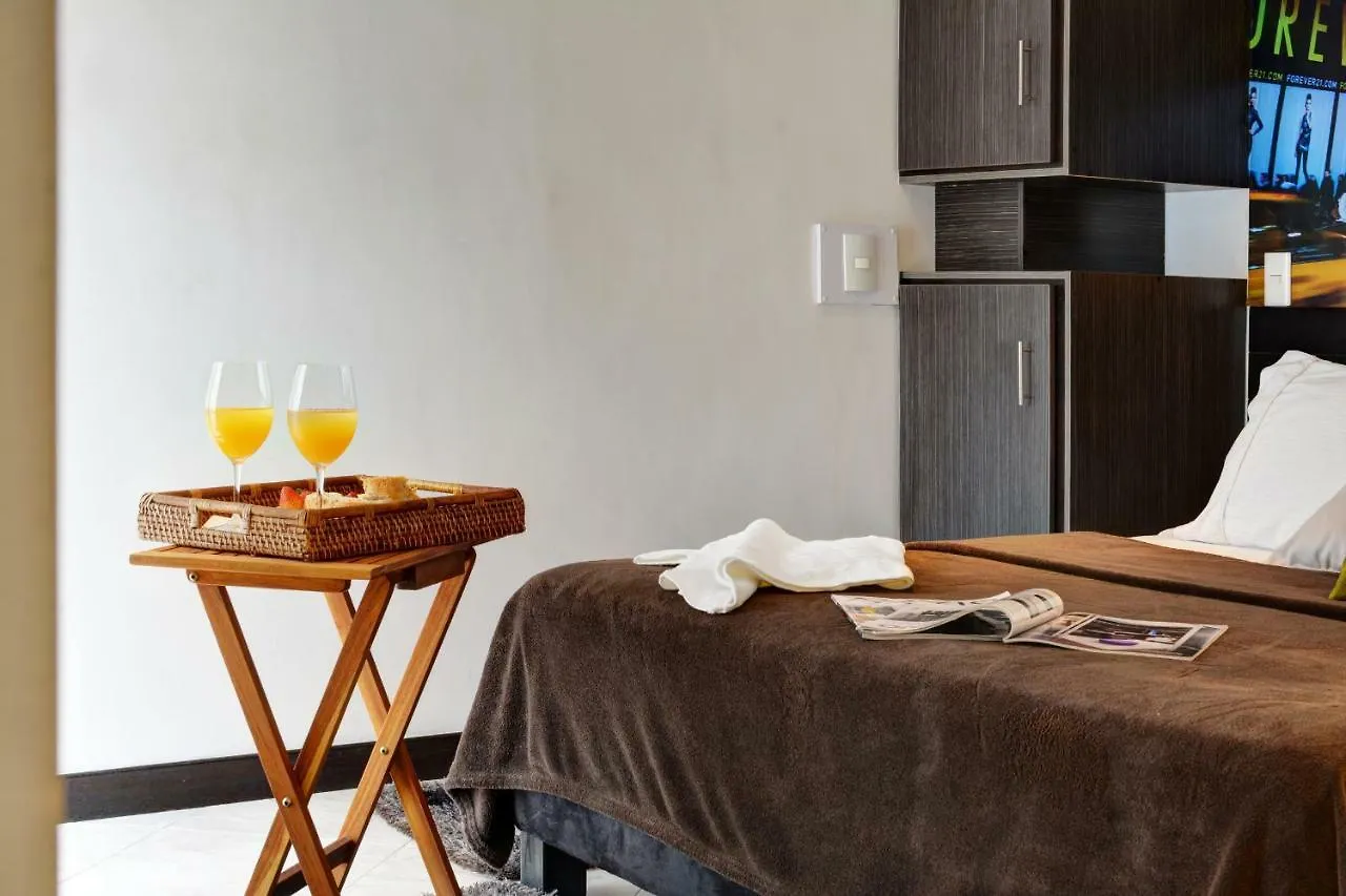 Poblado Suites By Lifeafar Medellín