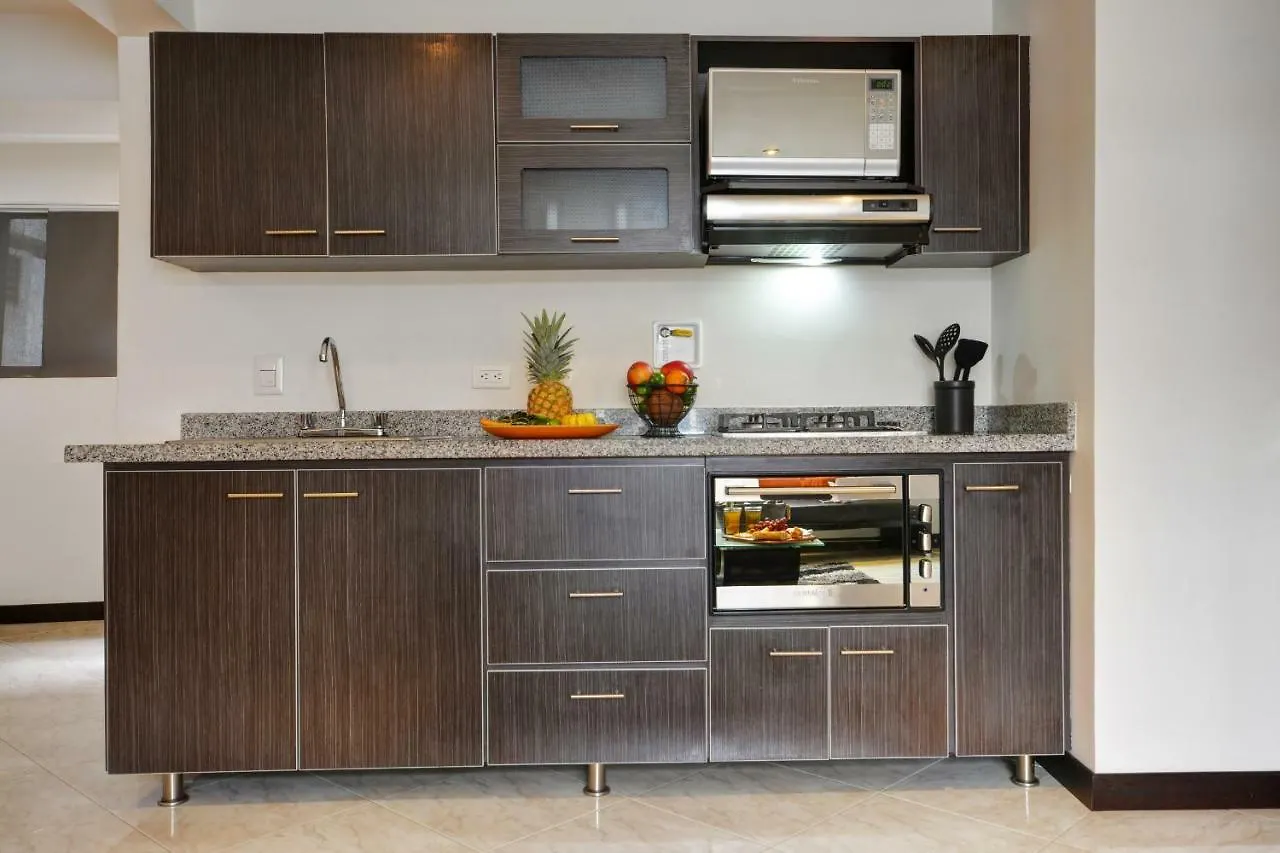Poblado Suites By Lifeafar Medellín 0*,