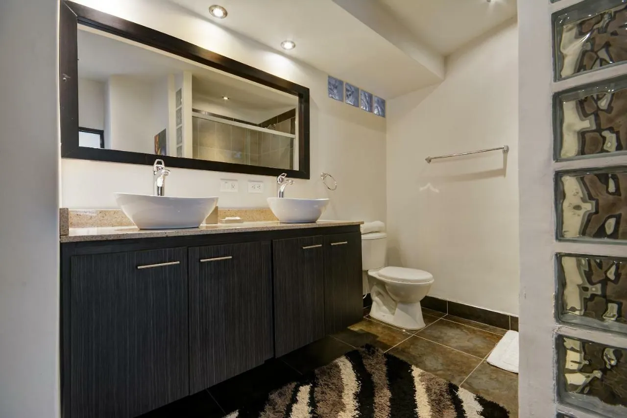 Poblado Suites By Lifeafar Medellín 0*,  Kolumbia