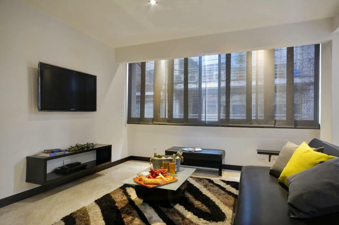 Poblado Suites By Lifeafar Medellín 0*,