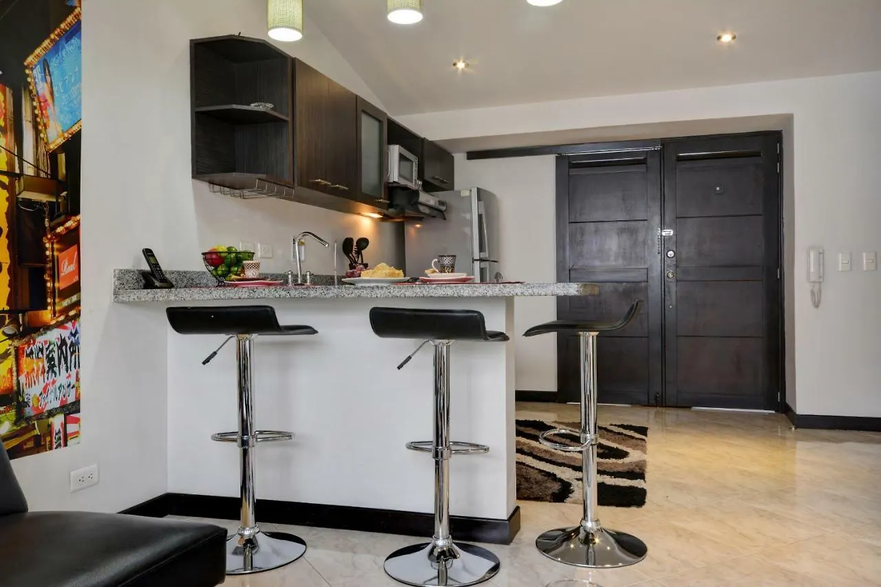 Apartman Poblado Suites By Lifeafar Medellín